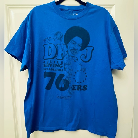 Mitchell & Ness Other - NWOT✨ Philadelphia 76ers- Dr.J Shirt